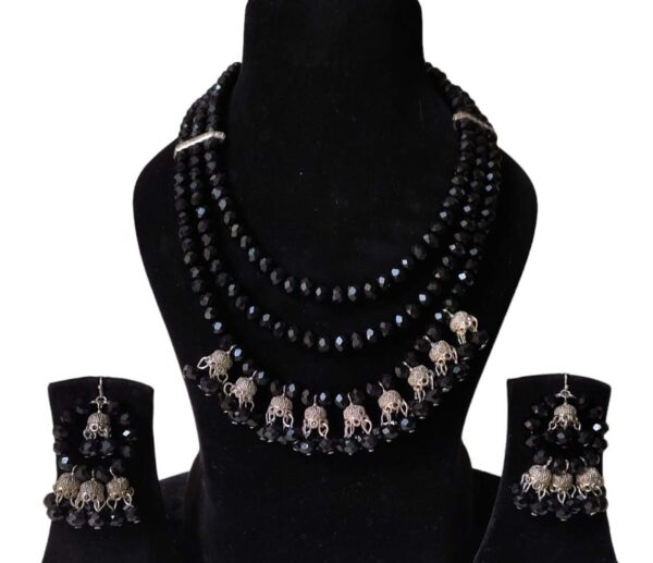 Black and White Necklace with Earring